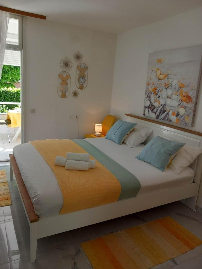 Studio Apartman Marija Petrčane Exterior foto